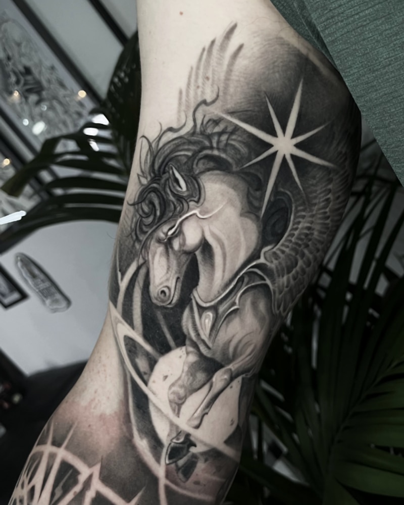 Pegàs · espacial — The Black Cat Tattoo